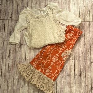 🍁 EUC PERSNICKETY BIG RUFFLES 🍁